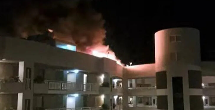 Un hélicoptère « non autorisé » s&rsquo;écrase sur un hôtel australien