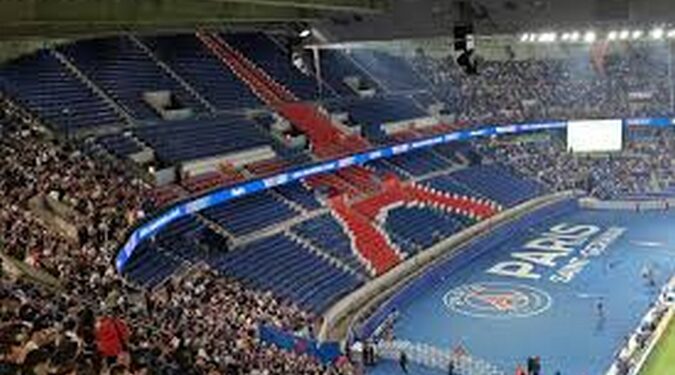 🔴⚽ En direct – PSG 1-0 Girona : une ambiance particulière au Parc des Princes
