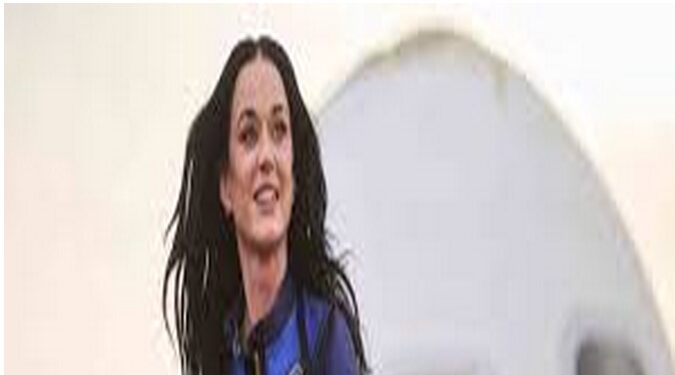 🚀 Katy Perry de retour sur Terre après son voyage dans l’espace : un moment historique pour la chanteuse et pour les femmes